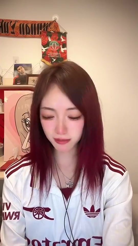 4月份阿森纳女球迷痛哭：每次都是差一点，每次都是差一点